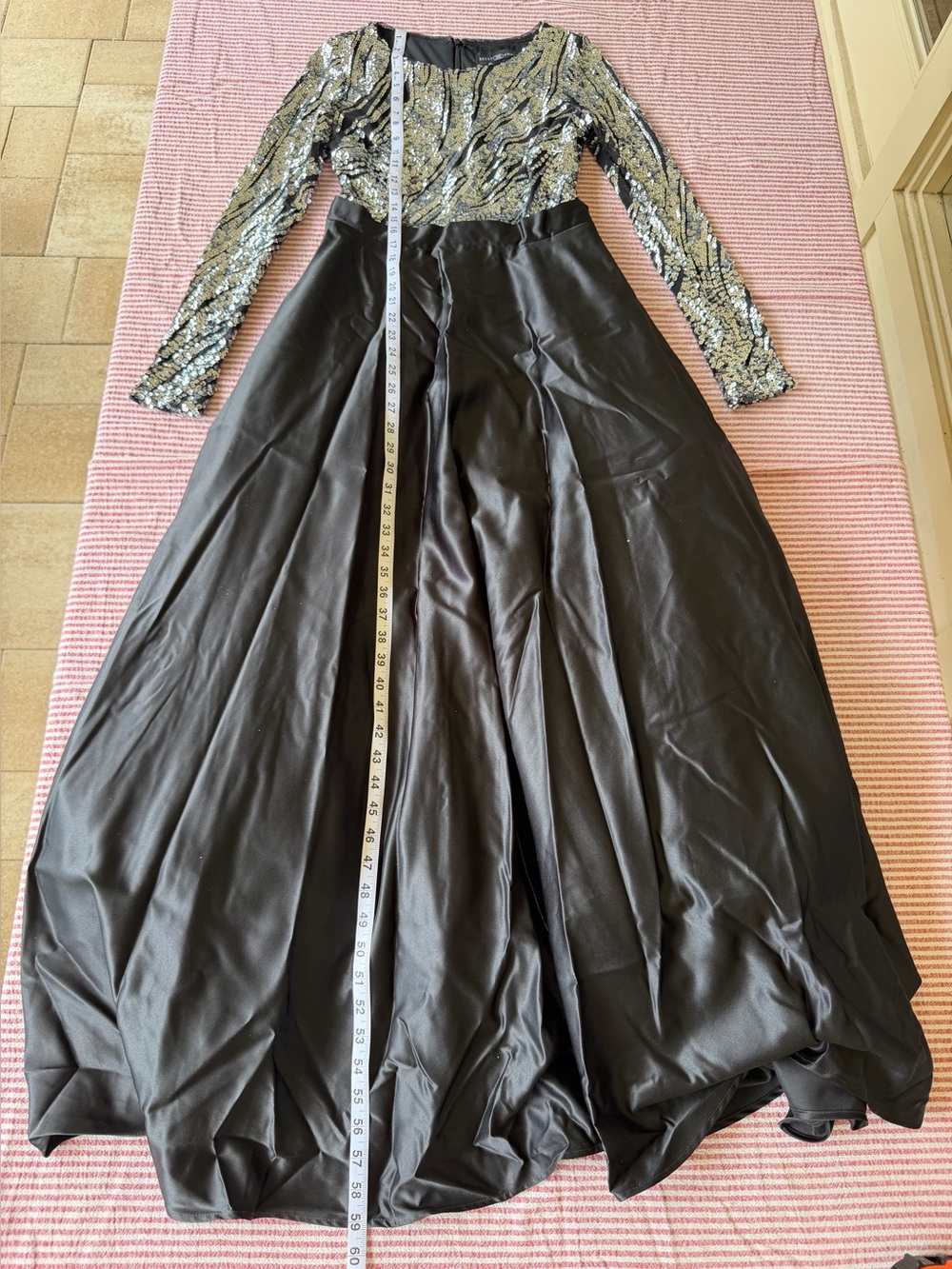 Betsy & Adam Sequin Long Sleeve A Line Ball Gown 8 Black Silver Formal Dress - Picture 7 of 11